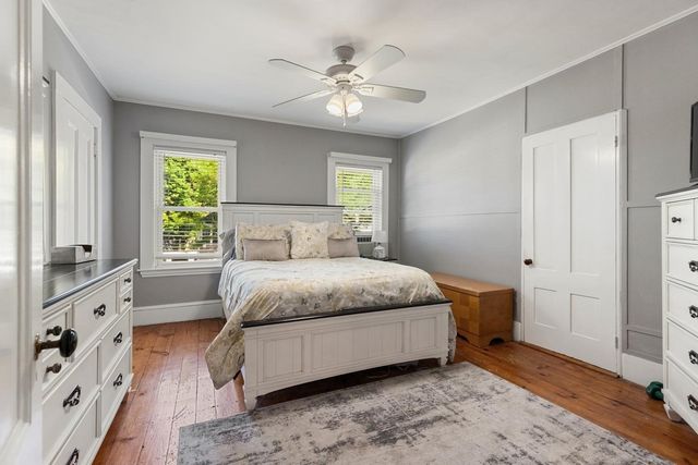 5 Walnut St, Wakefield, MA 01880
