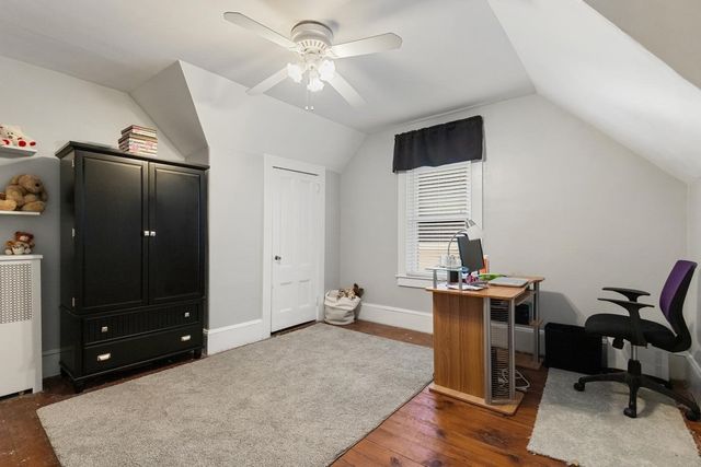 5 Walnut St, Wakefield, MA 01880