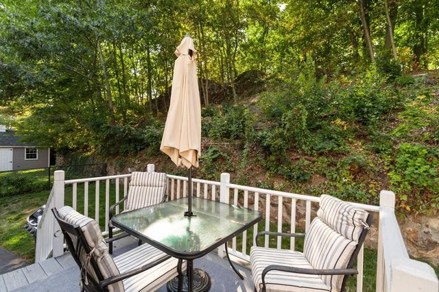 5 Walnut St, Wakefield, MA 01880