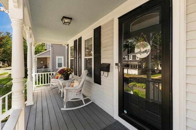 5 Walnut St, Wakefield, MA 01880