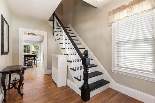 5 Walnut St, Wakefield, MA 01880