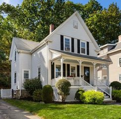 5 Walnut St, Wakefield, MA 01880