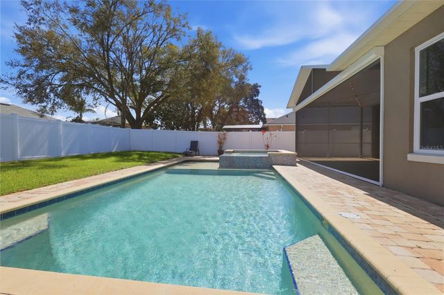 486 WOODFORD DRIVE, Debary, FL 32713