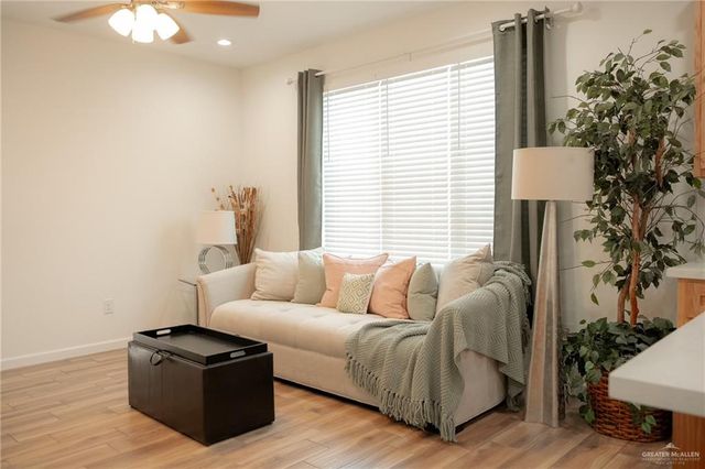 2105 E Viviana Street 3, Edinburg, TX 78542