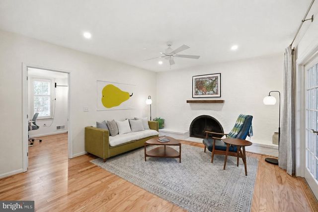 810 DUKE ST, Rockville, MD 20850