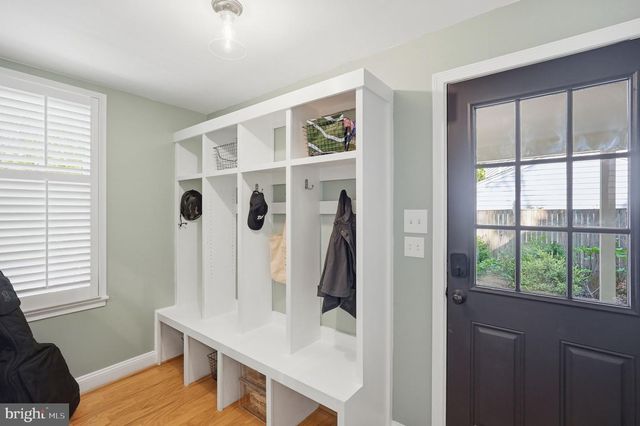 810 DUKE ST, Rockville, MD 20850