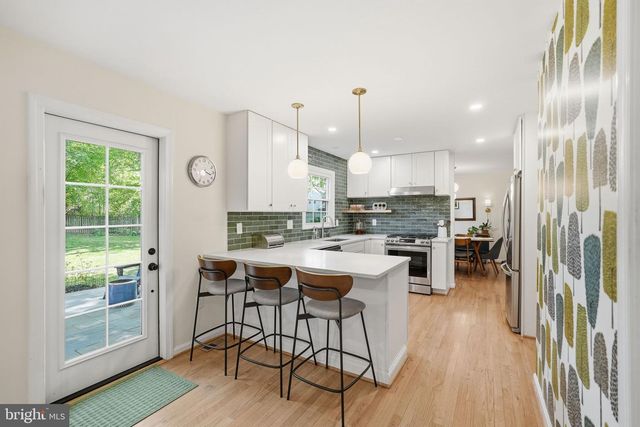 810 DUKE ST, Rockville, MD 20850