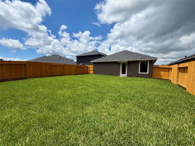 11627 Ruffian Drive, Willis, TX 77318