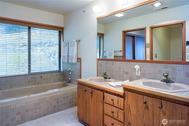 470 Bonanza Drive, Lopez Island, WA 98261