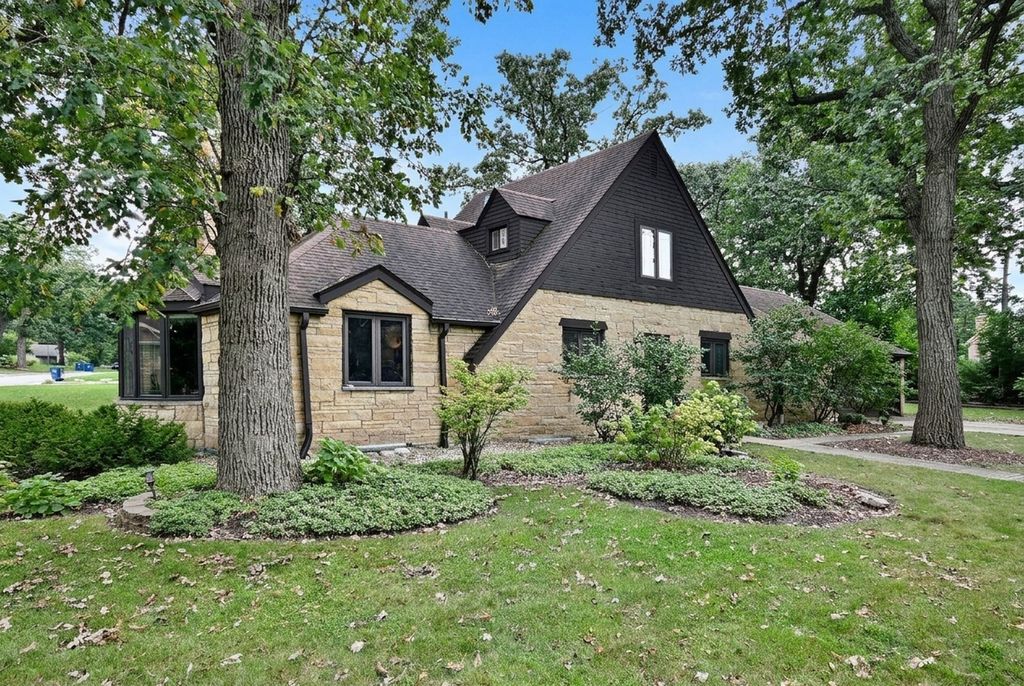 478 S Hampshire Avenue, Elmhurst, IL 60126 — photo 2