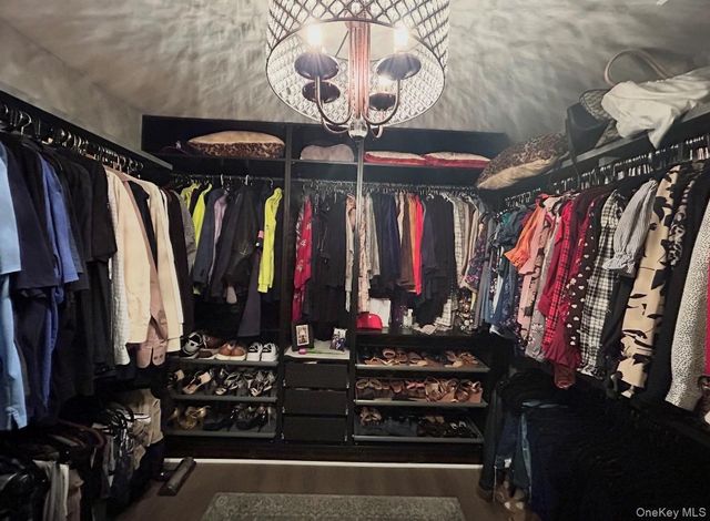 3 Norma Lane, Kings Park, NY 11754