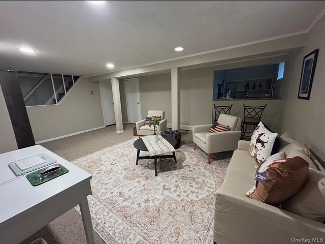 3 Norma Lane, Kings Park, NY 11754