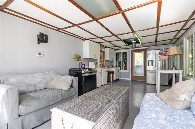 333 Phenix Avenue, Cranston, RI 02920