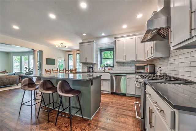 15409 Reeds Street, Overland Park, KS 66223