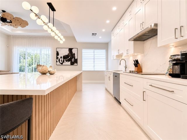 12667 Biscayne CT, Naples, FL 34105