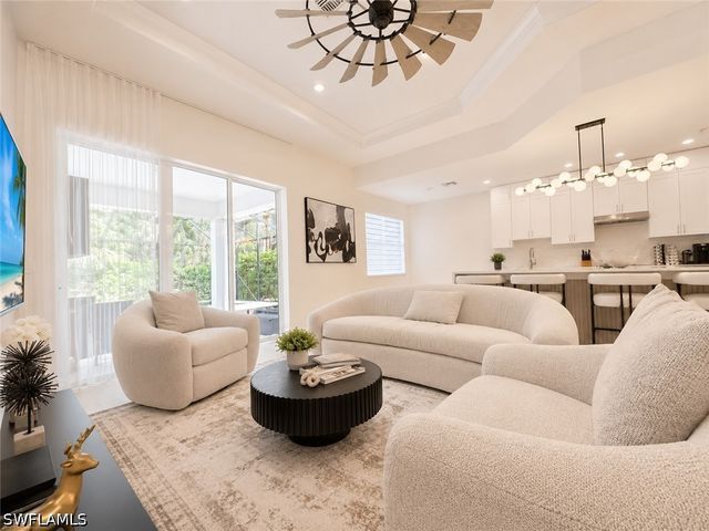 12667 Biscayne CT, Naples, FL 34105