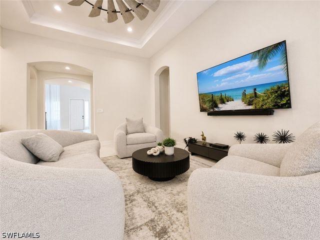 12667 Biscayne CT, Naples, FL 34105