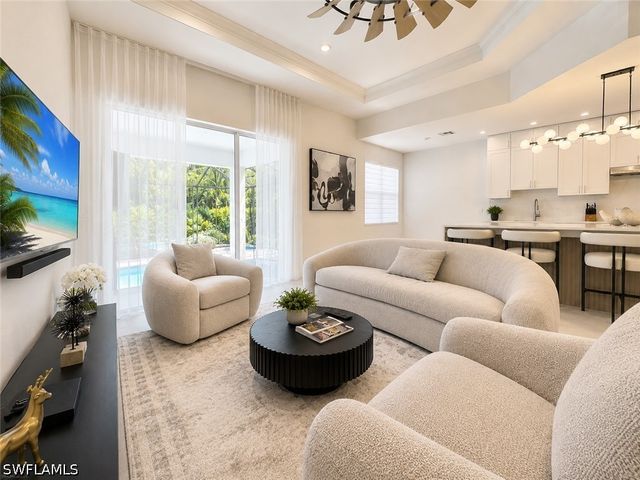 12667 Biscayne CT, Naples, FL 34105