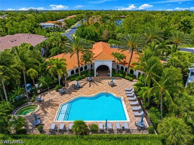 12667 Biscayne CT, Naples, FL 34105