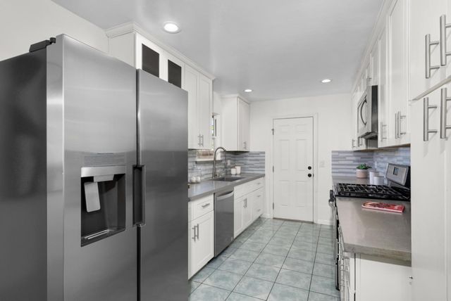 679 School Street, Pittsburg, CA 94565