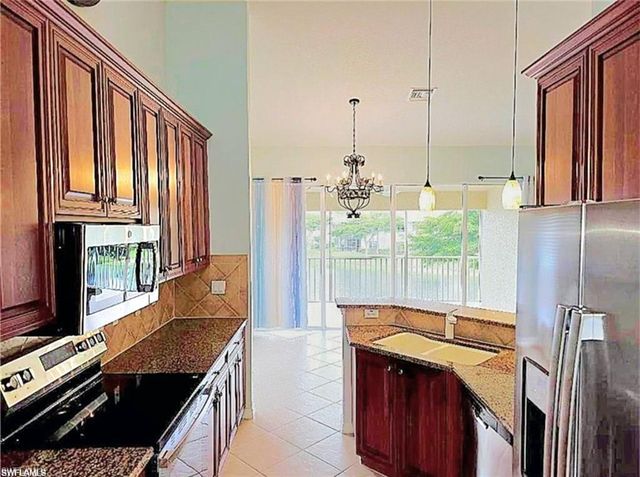 6355 Lexington CT 201, Naples, FL 34110