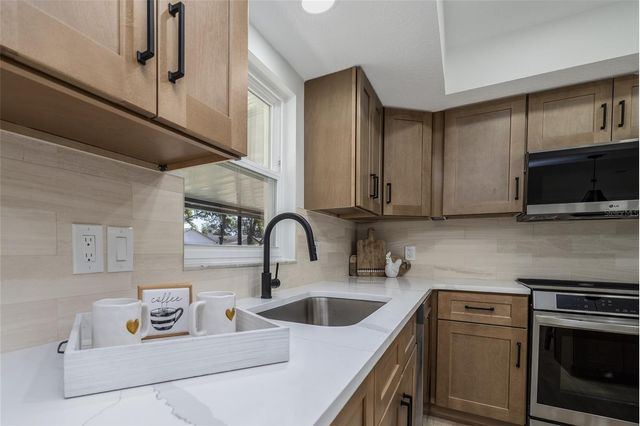 172 BRANDY HILLS DRIVE, Port Orange, FL 32129