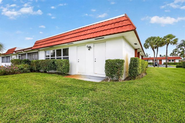 5800 W Fernley Dr Drive W 38, Haverhill, FL 33415