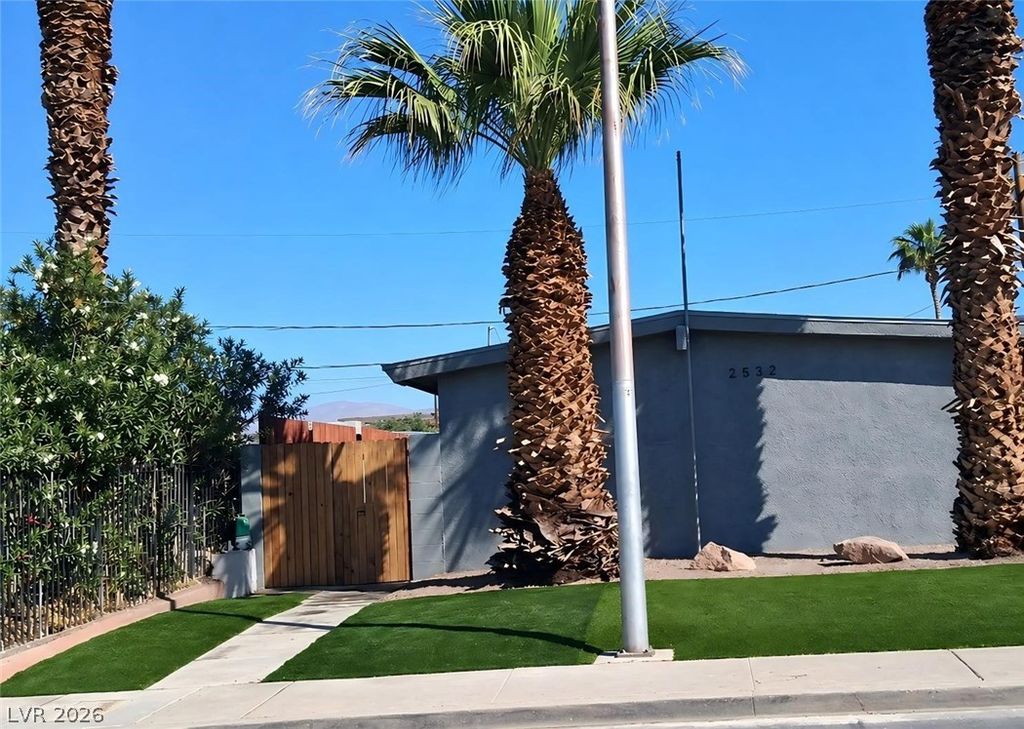 2532 Flower Avenue, North Las Vegas, NV 89030