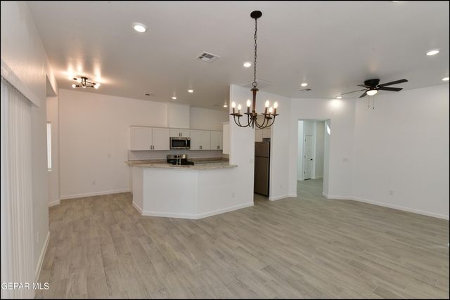 740 Weiermann Street, Horizon City, TX 79928