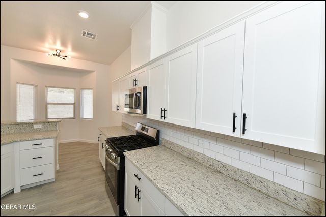 740 Weiermann Street, Horizon City, TX 79928