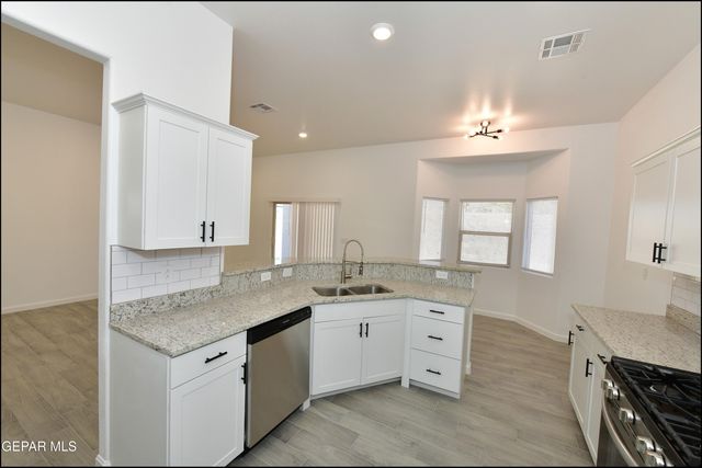 740 Weiermann Street, Horizon City, TX 79928