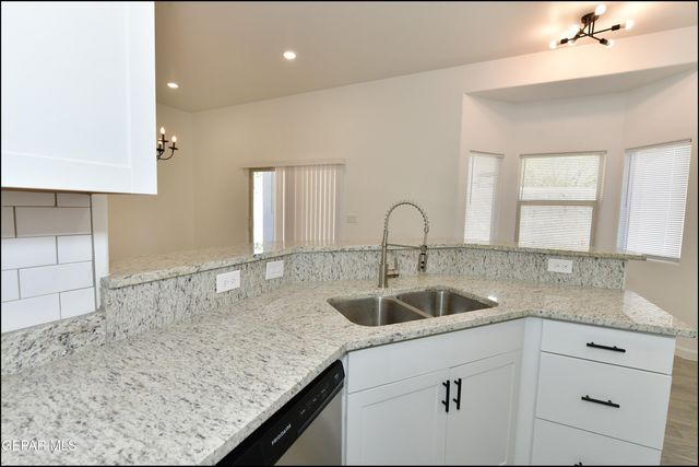 740 Weiermann Street, Horizon City, TX 79928