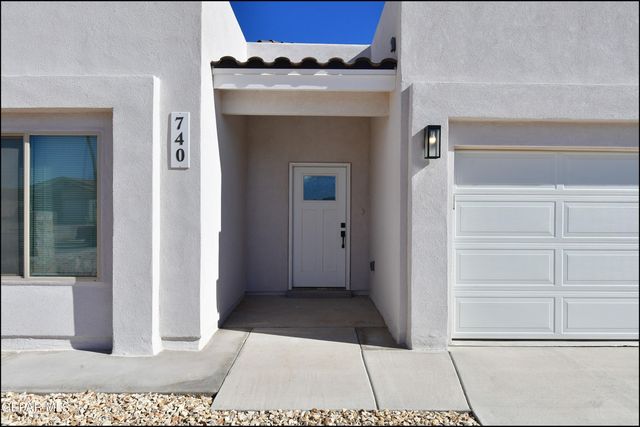 740 Weiermann Street, Horizon City, TX 79928