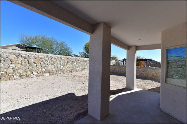 740 Weiermann Street, Horizon City, TX 79928