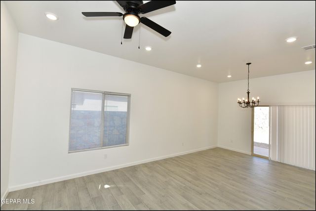 740 Weiermann Street, Horizon City, TX 79928