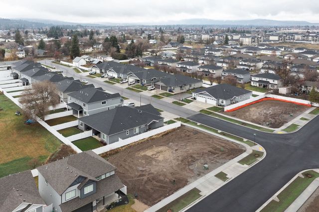 17406 E Maxwell Ave, Spokane Valley, WA 99016