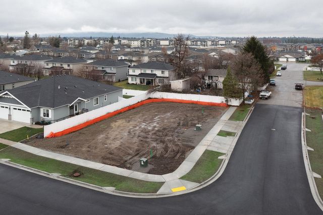 17406 E Maxwell Ave, Spokane Valley, WA 99016
