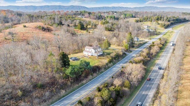 6457 Roanoke RD, Fincastle, VA 24090