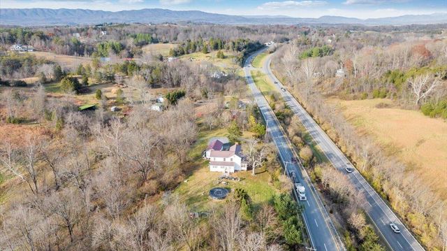 6457 Roanoke RD, Fincastle, VA 24090