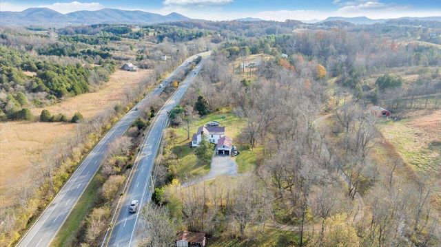 6457 Roanoke RD, Fincastle, VA 24090