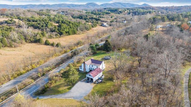 6457 Roanoke RD, Fincastle, VA 24090