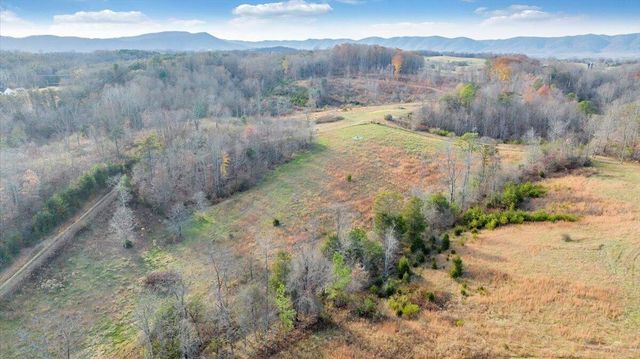 6457 Roanoke RD, Fincastle, VA 24090