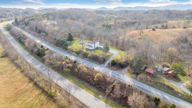6457 Roanoke RD, Fincastle, VA 24090