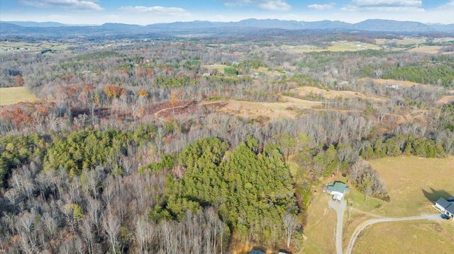 6457 Roanoke RD, Fincastle, VA 24090