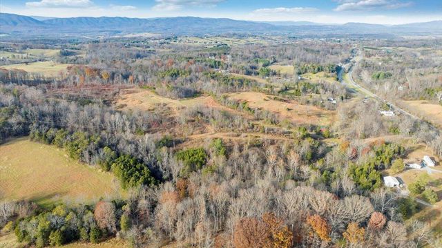 6457 Roanoke RD, Fincastle, VA 24090