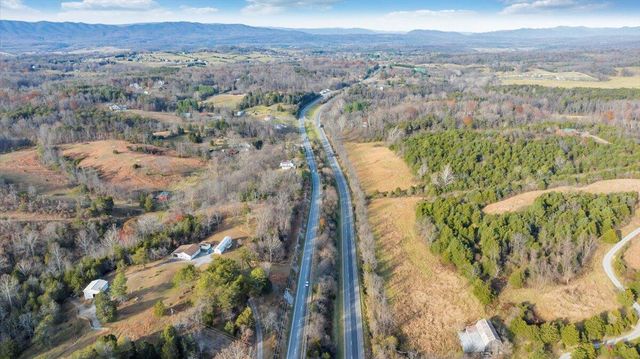 6457 Roanoke RD, Fincastle, VA 24090