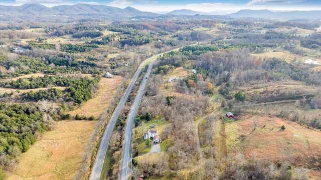 6457 Roanoke RD, Fincastle, VA 24090