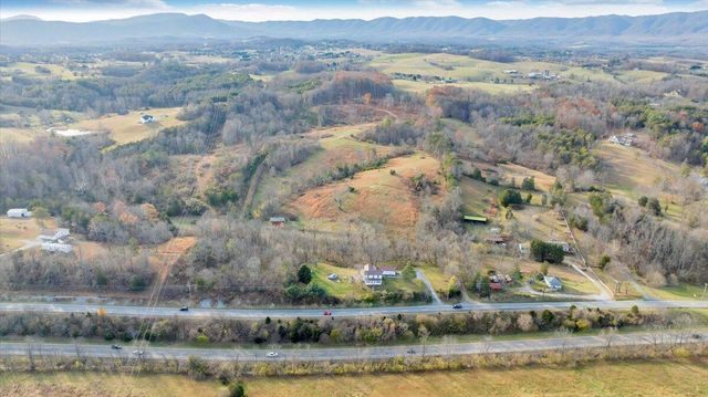 6457 Roanoke RD, Fincastle, VA 24090