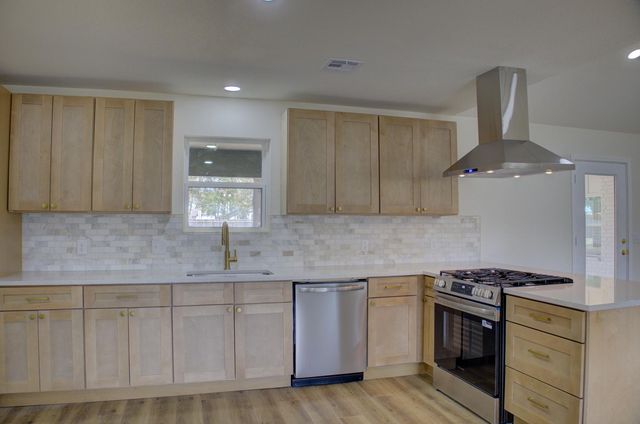 19753 E 42nd Street S, Broken Arrow, OK 74014
