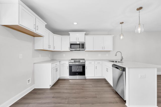 135 Quarry Point Dr C135, Clarksville, TN 37043